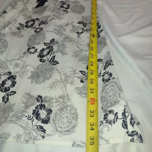 Dress - Picture 6 of 9